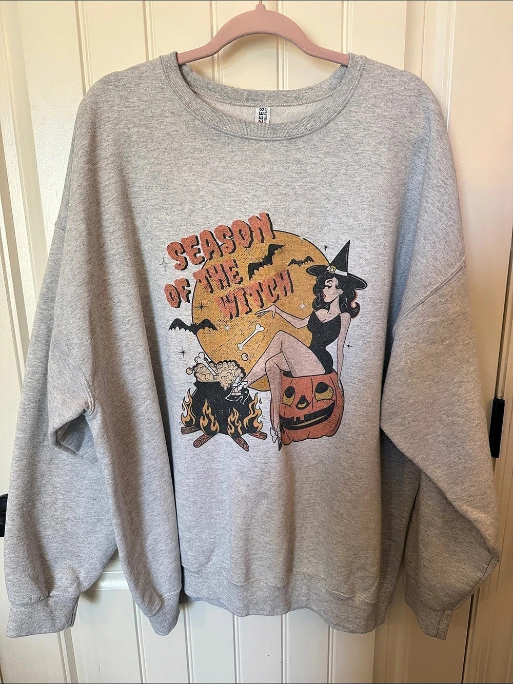 JERZEES Halloween Graphic Sweatshirt in Gray